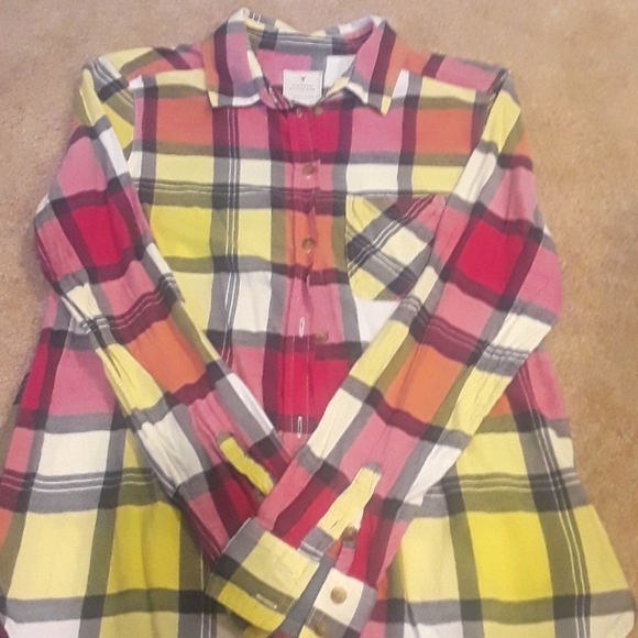 American Eagle Outfitters Tops - American Eagle Vintage Boyfriend Button Down